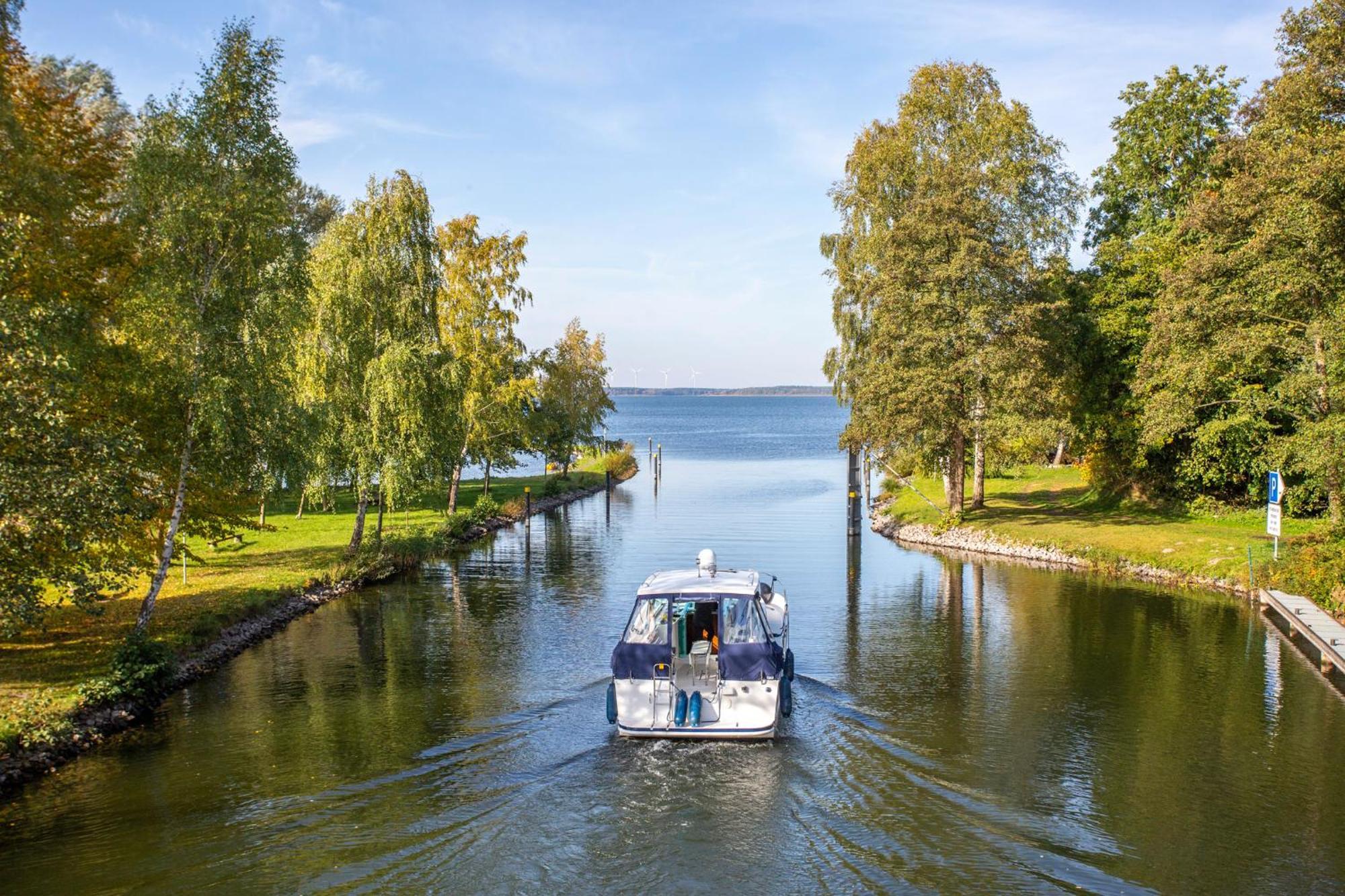 Ferienhaus Schwanensee Fuenfseen Exteriér fotografie